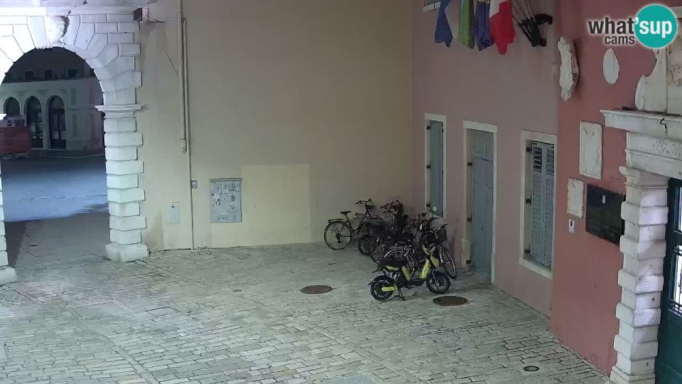 Live webcam: Balbi's Bow — City Gate, Balbi's Arch, entrance to old town