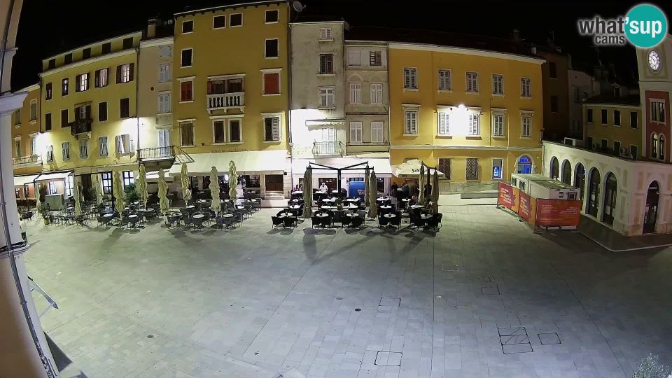 Live webcam: Rovinj Center — Main Square, Trg Republike, Rovinj old town